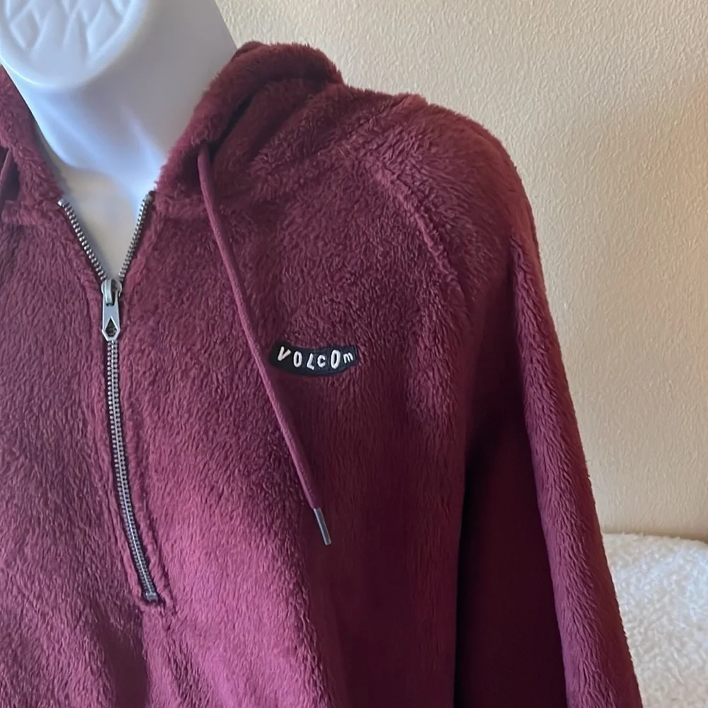 Volcom 1/4 Zip Pullover Size Large